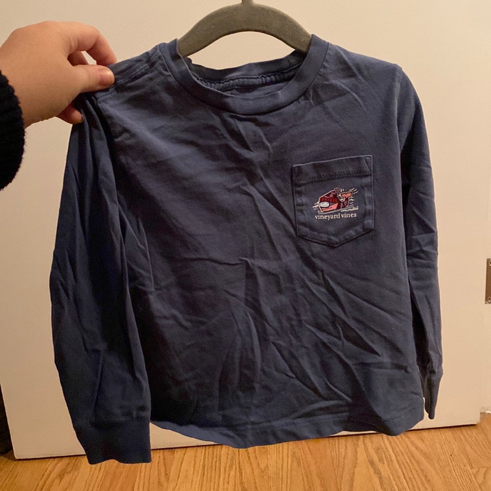 Vineyard vines navy 3T tee
